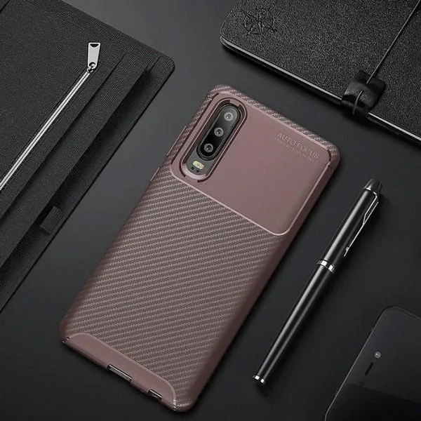 Чехол Kaisy для Huawei P30 с текстурой карбона — Коричневый — фото 4