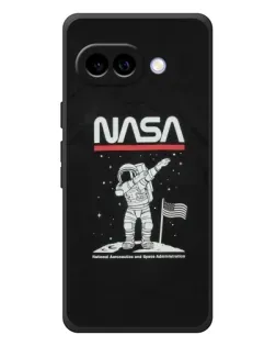 Чохол для Google Pixel 10a з картинкою «NASA — крокуємо по Місяцю»