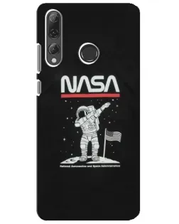 Чехол для Huawei P Smart Plus 2019 с картинкой «NASA — шагаем по Луне»