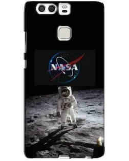 Чехол для Huawei P9 с картинкой «Астронавт на Луне»