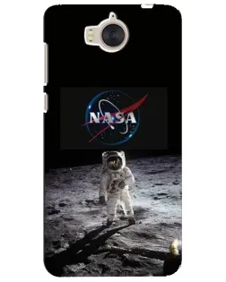 Чехол для Huawei Y5 2017 (MYA) с картинкой «Астронавт на Луне»