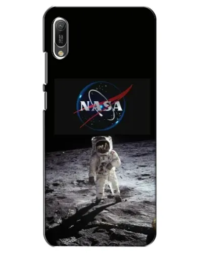 Чехол для Huawei Y6 2019 с картинкой «Астронавт на Луне»