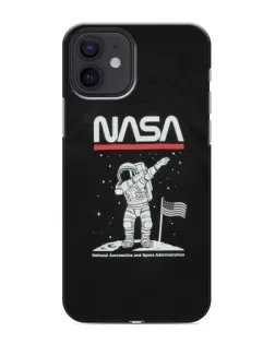 Чохол для iPhone 12 з картинкою «NASA — крокуємо по Місяцю»
