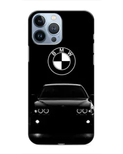 Чехол для iPhone 13 Pro Max с картинкой «BMW — взгляд из темноты»