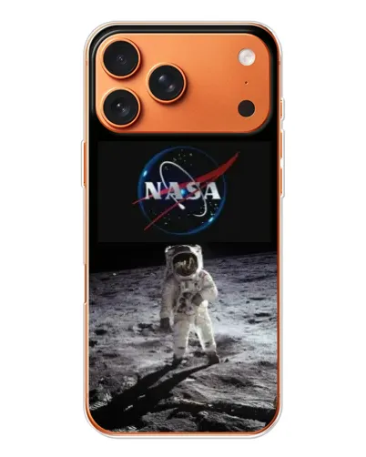 Чехол для iPhone 17 Pro Max с картинкой «Астронавт на Луне»