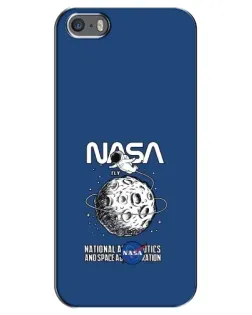 Чехол для iPhone 5 / 5s / SE с картинкой «NASA — лунная миссия»