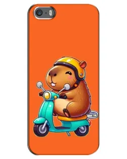 Чохол для iPhone 5 / 5s / SE з картинкою «Капібара на скутері» Чохол для iPhone 5 / 5s / SE з картинкою «Капібара на скутері»