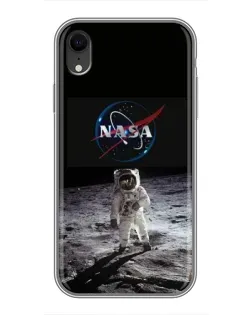 Чохол для iPhone Xr з картинкою «Астронавт на Місяці»