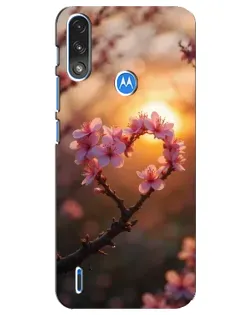 Чехол для Motorola E7 Power с картинкой «Розовый цвет сердце на фоне заката»