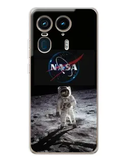 Чехол для Motorola Edge 50 Ultra с картинкой «Астронавт на Луне»