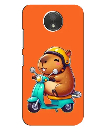 Чехол для Motorola Moto C (XT1750) с картинкой «Капибара на скутере»