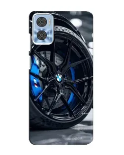 Чехол для Motorola MOTO E22 с картинкой «Колесо BMW вблизи»
