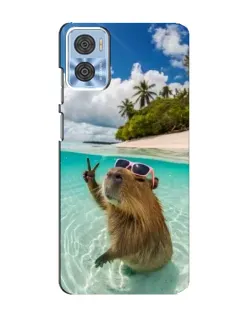 Чехол для Motorola MOTO E22 с картинкой «Капибара на море»