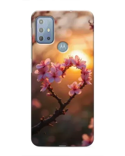 Чехол для Motorola MOTO G10 с картинкой «Розовый цвет сердце на фоне заката»