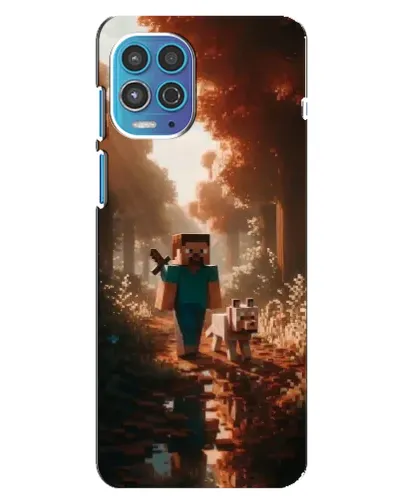 Чехол для Motorola MOTO G100 с картинкой «Стив в лесу»