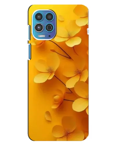 Чехол для Motorola MOTO G100 с картинкой «Золотые лепестки»