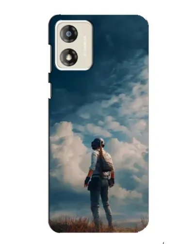 Чехол для Motorola MOTO G13 с картинкой «Герой PUBG на скале»