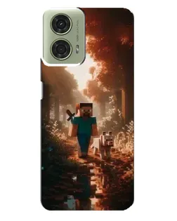 Чехол для Motorola MOTO G24 с картинкой «Стив в лесу»