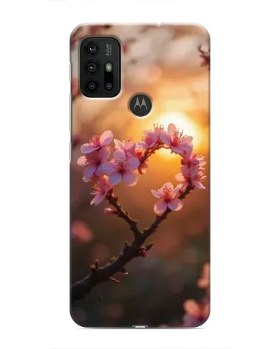 Чехол для Motorola MOTO G30 с картинкой «Розовый цвет сердце на фоне заката»