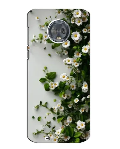 Чехол для Motorola MOTO G6 с картинкой «Ветка мелких белых цветов»