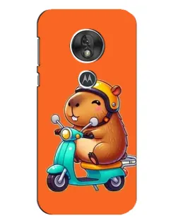 Чехол для Motorola MOTO G7 Play с картинкой «Капибара на скутере»