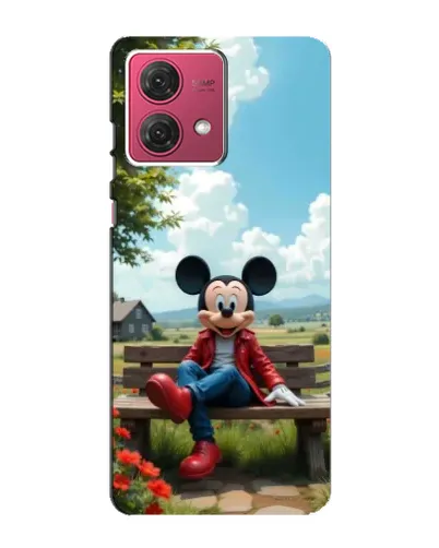 Чехол для Motorola MOTO G84 с картинкой «Микки на скамейке»