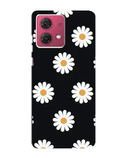 Чехол для Motorola MOTO G84 с картинкой «Ромашки на черном»