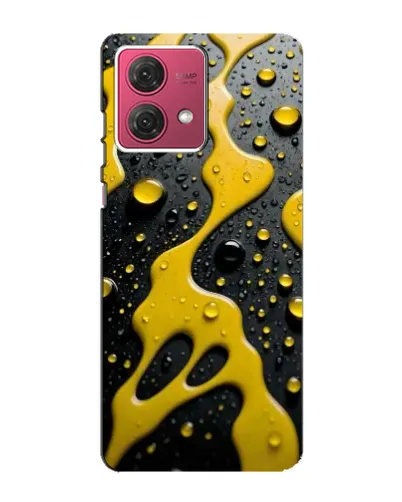Чехол для Motorola MOTO G84 с картинкой «Жидкое желтое золото»