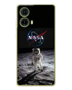 Чехол для Motorola MOTO G85 с картинкой «Астронавт на Луне»