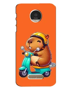 Чехол для Motorola MOTO Z с картинкой «Капибара на скутере»