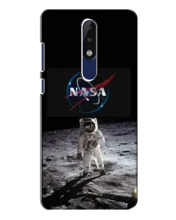 Чехол для Nokia 5.1 Plus (X5) с картинкой «Астронавт на Луне»