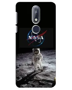 Чехол для Nokia 7.1 (2018) с картинкой «Астронавт на Луне»