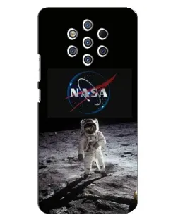 Чехол для Nokia 9 с картинкой «Астронавт на Луне»