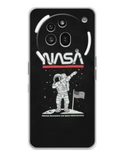 Чехол для Nothing Phone (3a) Pro с картинкой «NASA — шагаем по Луне»
