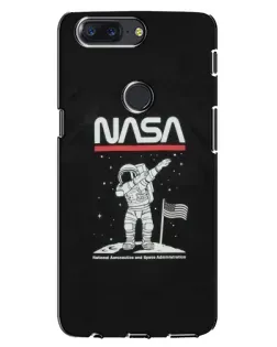 Чохол для OnePlus 5T з картинкою «NASA — крокуємо по Місяцю»