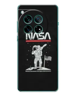 Чохол для OnePlus 12 з картинкою «NASA — крокуємо по Місяцю»
