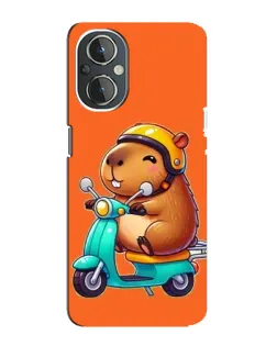 Чехол для OnePlus Nord N20 с картинкой «Капибара на скутере»