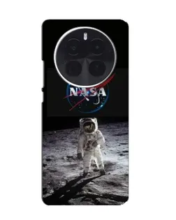 Чехол для OPPO A6 Max с картинкой «Астронавт на Луне»