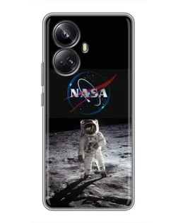 Чехол для Realme 10 Pro Plus с картинкой «Астронавт на Луне»