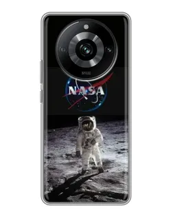 Чехол для Realme 11 с картинкой «Астронавт на Луне»