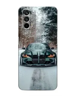 Чехол для Realme 7 с картинкой «BMW в зимнем лесу»