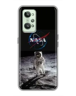 Чехол для Realme GT2 с картинкой «Астронавт на Луне»