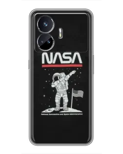 Чехол для Realme GT5 с картинкой «NASA — шагаем по Луне»