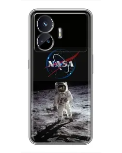 Чехол для Realme GT5 с картинкой «Астронавт на Луне»