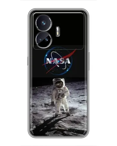 Чехол для Realme GT5 с картинкой «Астронавт на Луне»