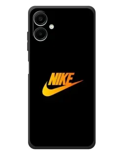Чехол для Samsung Galaxy A08 с картинкой «Золотой логотип Nike»