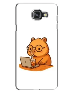 Чехол для Samsung Galaxy A7 2016 (A7100, A710F) с картинкой «Капибара с ноутбуком» Чехол для Samsung Galaxy A7 2016 (A7100, A710F) с картинкой «Капибара с ноутбуком»