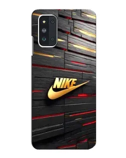 Чехол для Samsung Galaxy F52 5G (E526) с картинкой «Золотой Nike на металле»