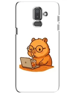 Чехол для Samsung Galaxy J8 2018 (J810) с картинкой «Капибара с ноутбуком» Чехол для Samsung Galaxy J8 2018 (J810) с картинкой «Капибара с ноутбуком»