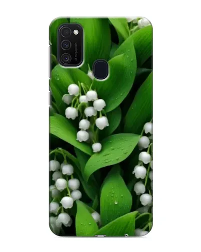Чехол для Samsung Galaxy M21 с картинкой «Ландыши в зелени»